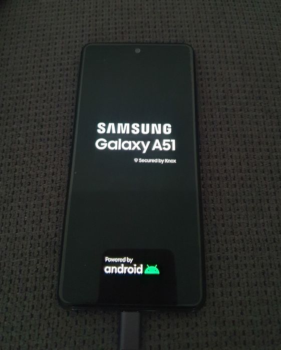 Смартфон samsung galaxy a51 . Телефон