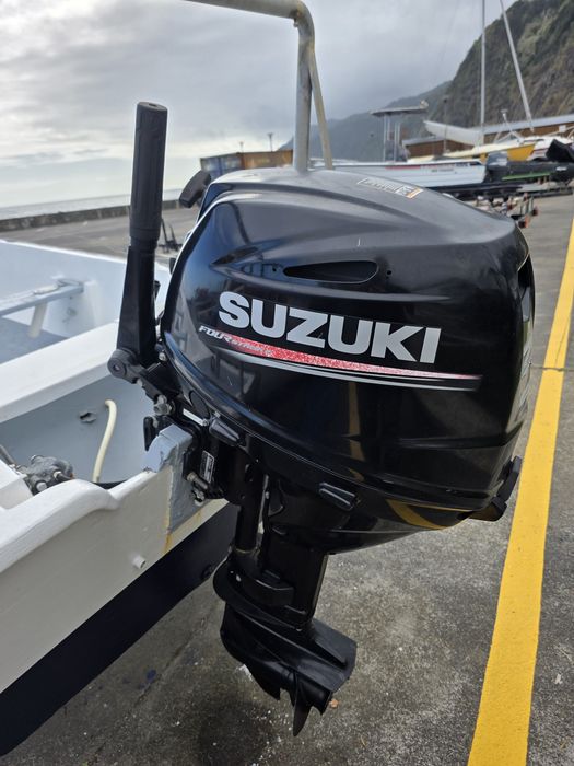 Barco  4.70m  motor 25 kv