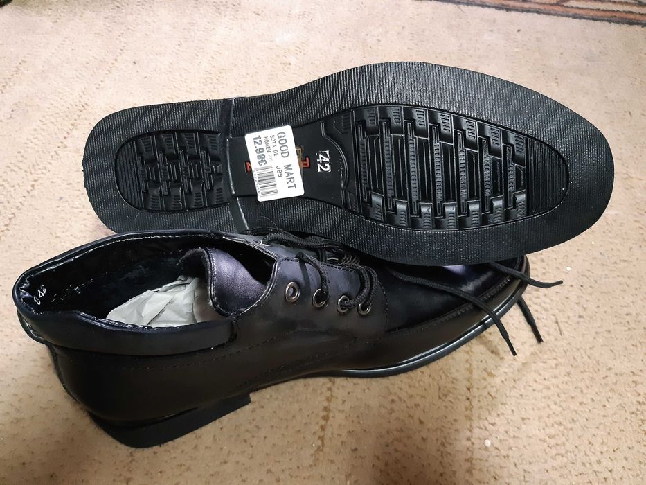 Botas homem 42 novas