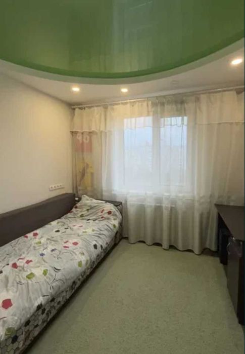 3 кім 70 м2 в багатоповерхівці район КАРАВАНА (718156)