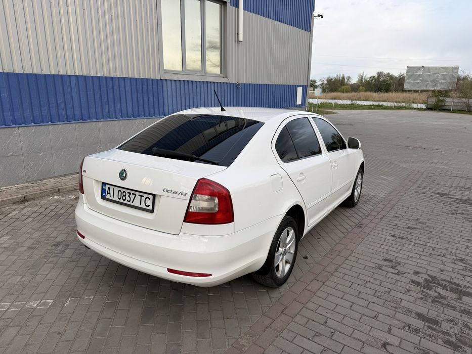 Продам шкоду Октавію 1.6 MPI офіційну не фарбовану  2012г