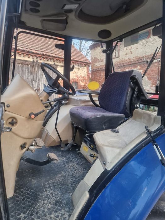 Ciągnik Farmtrac Rezerwacja