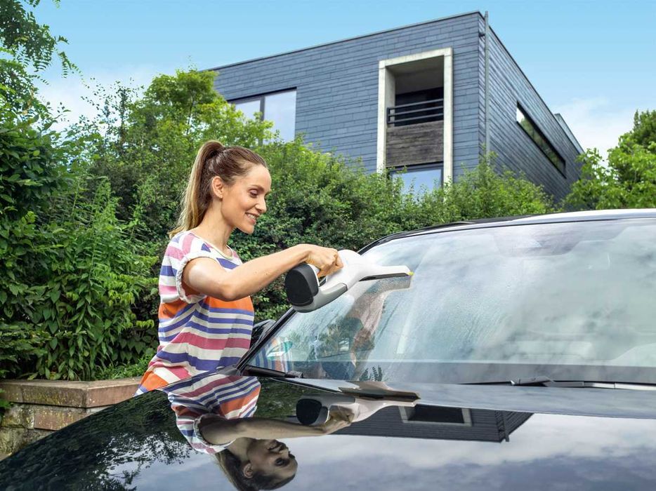 Акумуляторний віконний пилосос WV 6