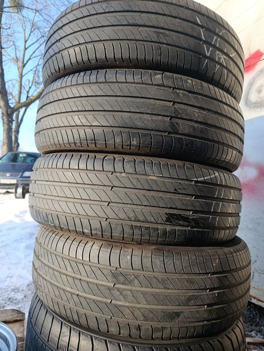 215/65/17 Michelin primacy 4