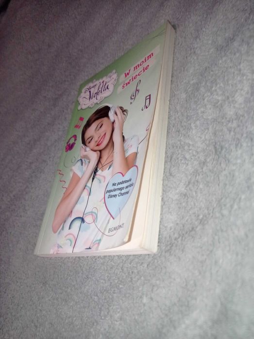 Książka Violetta ,,W moim świecie"