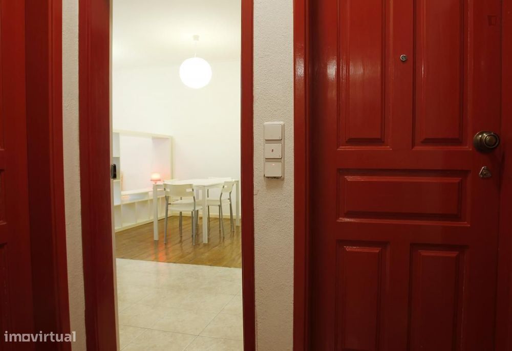Estúdio - localizado em Alcântara Lisbon
