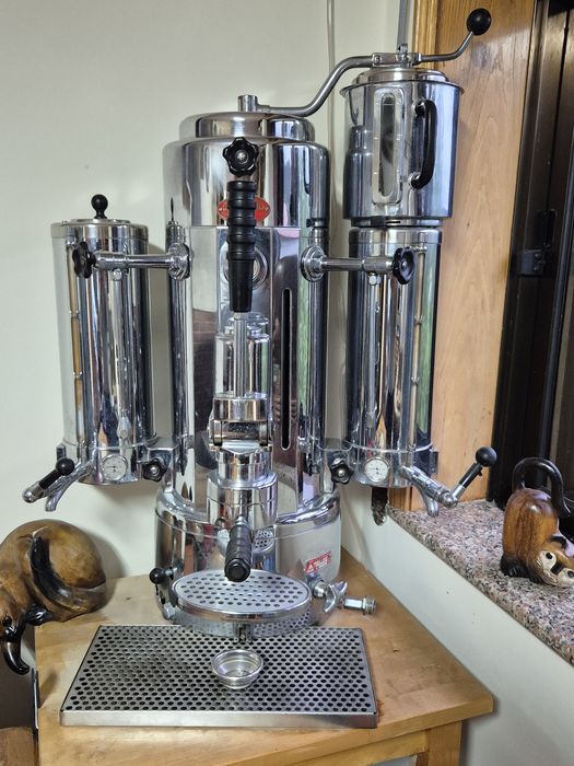 Maquina de cafe antiga