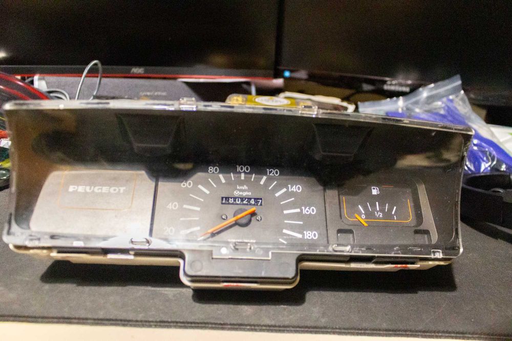 Material Peugeot 205 usado