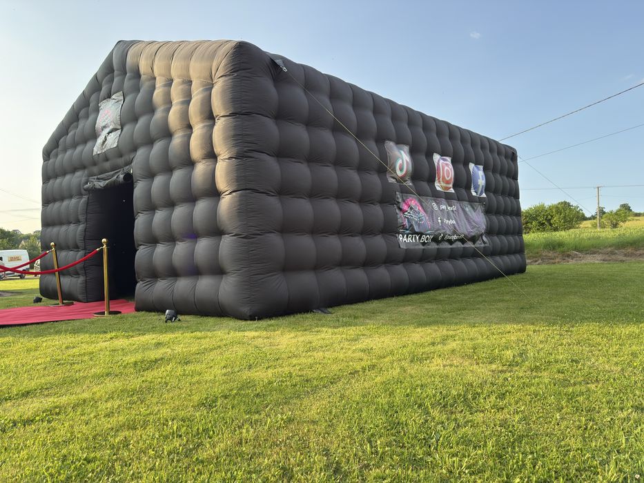 Mobilna Sala Imprezowa – Namiot z Klimatem, Muzyką i Światłami!