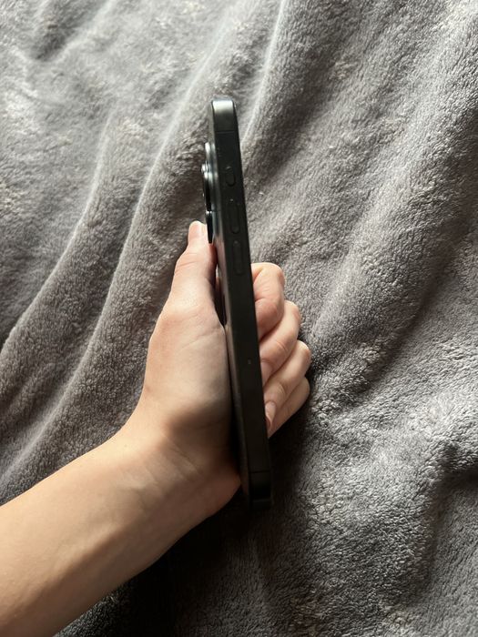 iPhone 15 pro чорний