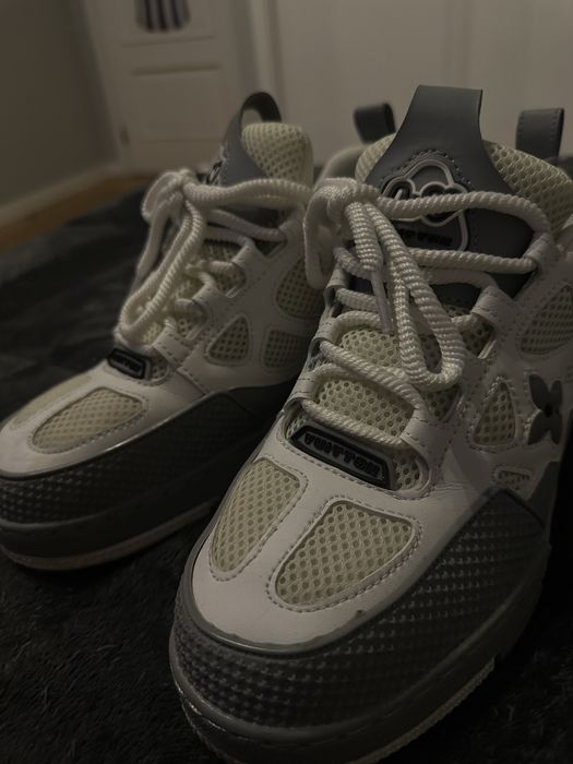 Louis Vuitton Skate Cinza