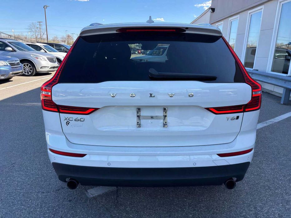 Volvo XC60 T6 Momentum      2019
