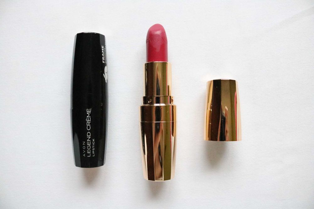 AVON szminka Creme Legend Strut nowa
