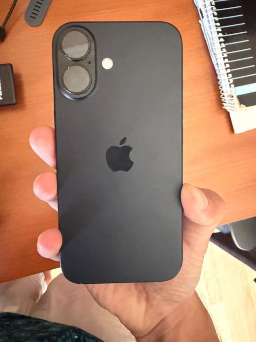 Iphone 16 preto