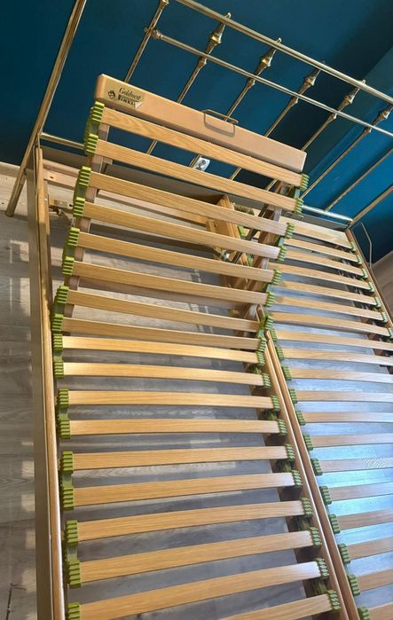 Sprzedam solidne, eleganckie łóżko (rama 160x200)