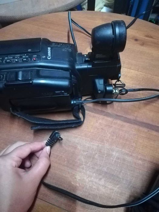 Máquina de Filmar - Canon E200 - 8 mm Vídeo Camcorder