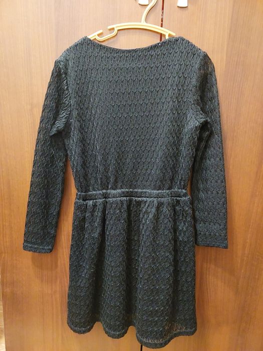 Дуже гарна сукня на дівчинку