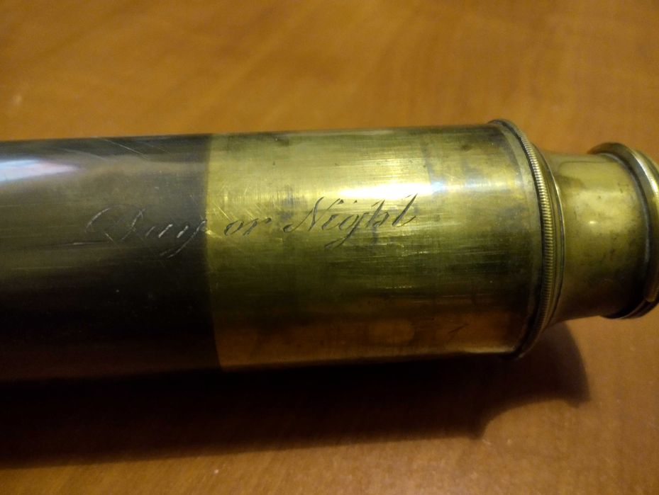 Telescópio vintage  " Day or Night"