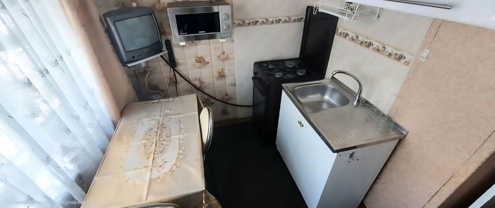Продаж 1к квартири, метро Нивки, Салютна 31, парк