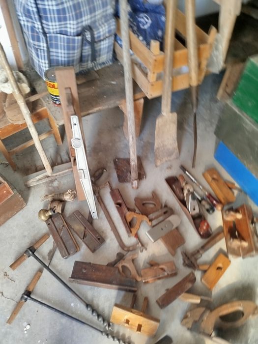 Ferramentas de carpinteiro(Para desocuparar  melhor oferta a partir  350€)