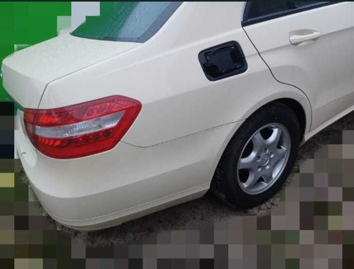 Zderzak tył kompletny Mercedes E-Klasa w212 sedan