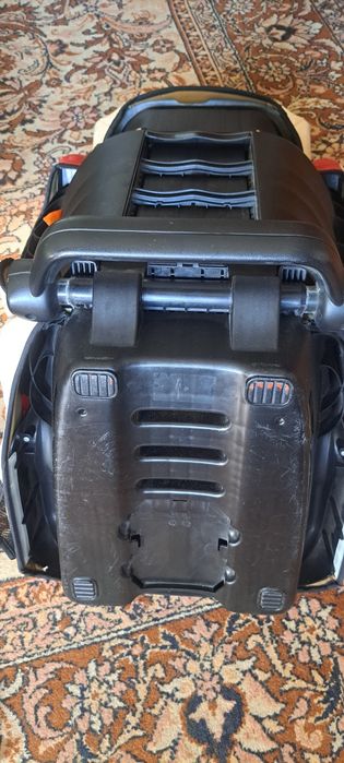 Автокрісло recaro