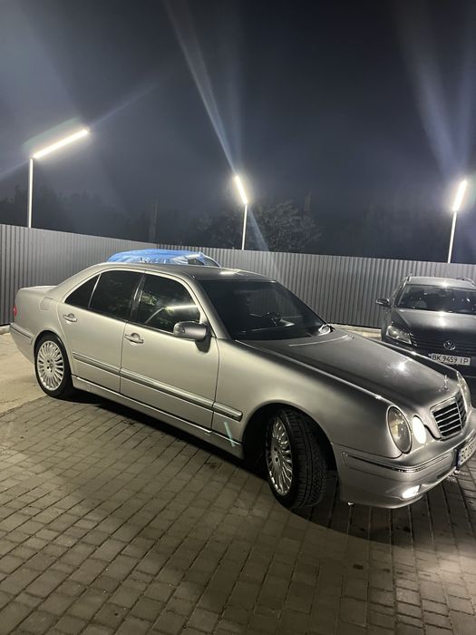 Mercedes-benz e210(живий) 3.2 cdi elegance 2001рік рестайлінг. 200кс