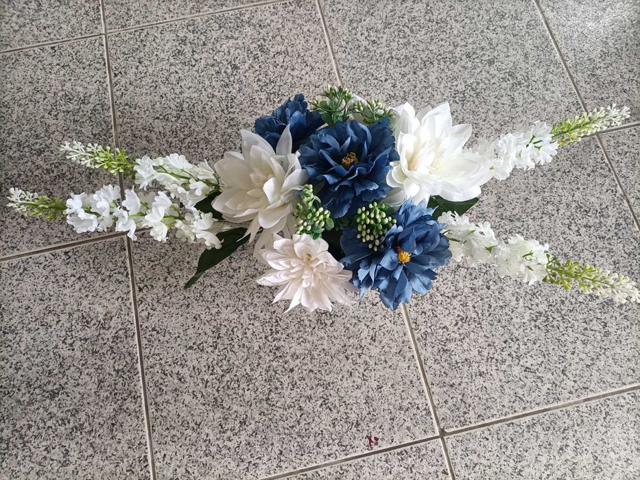 Arranjos florais artificiais