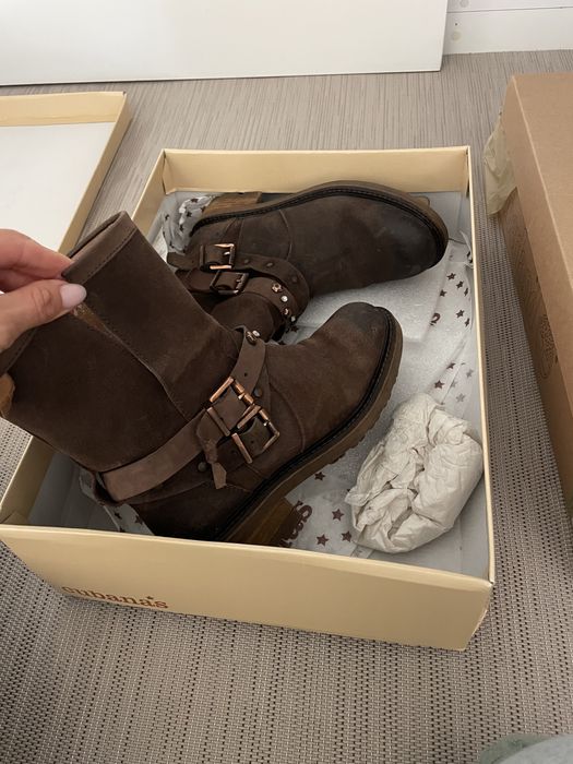 Botas com cano curto, camurça castanha