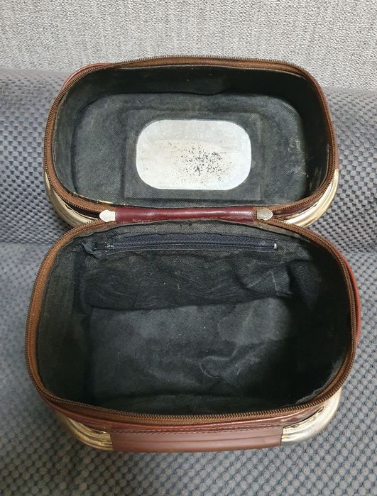 Винтажный дорожный бьюти-кейс, трейн-кейс, несессер "PERFECT LEATHER".