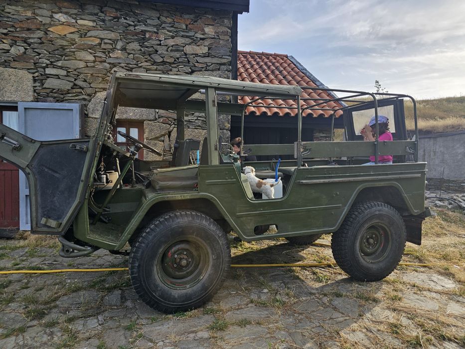 Volvo L3314 B18 gasolina raríssimo clássico