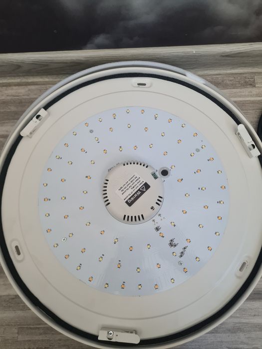Lampa sufitowa dalen z pilotem