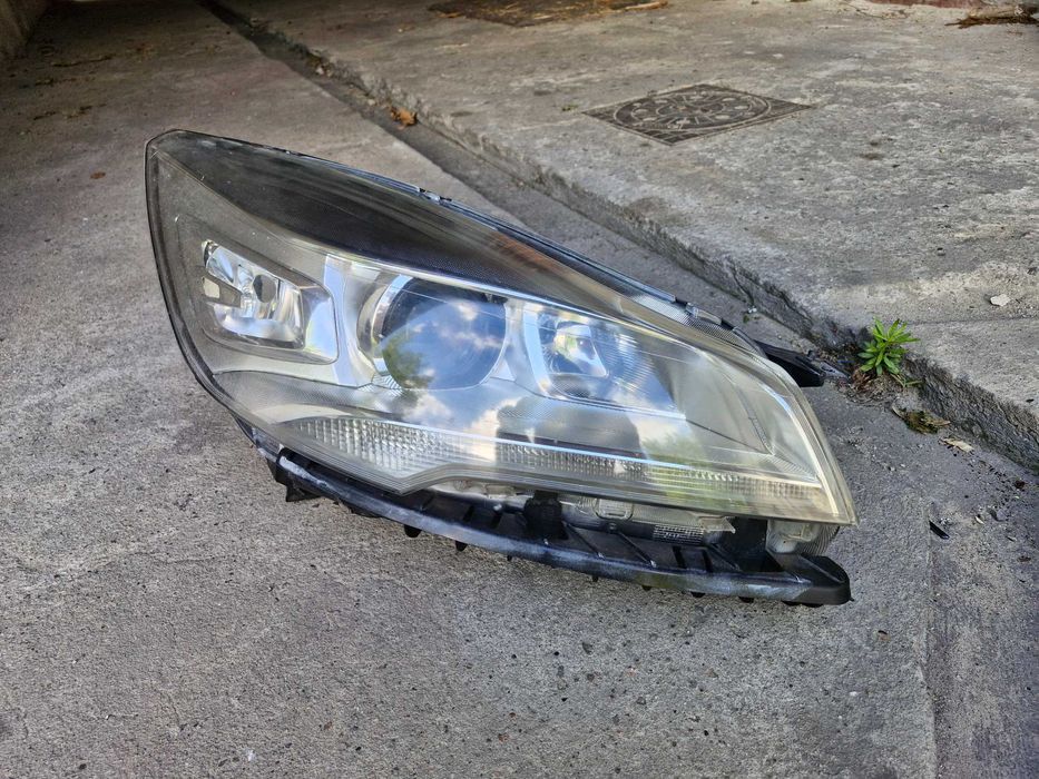 Lampa przednia prawa ford kuga ll