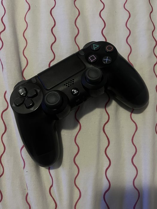 PlayStation 4 1TB + 1 Comando | Excelente Estado