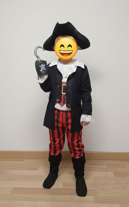 Fato / fantasia de carnaval, disfarce, conjunto pirata e gancho 80-92c