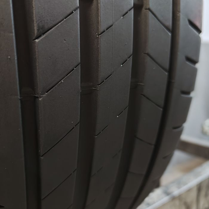 225/55/17 Sprzedam parę opon letnich Bridgestone