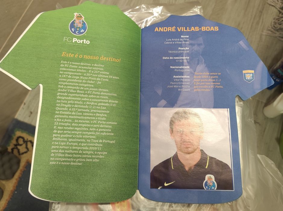 Caderneta Cromos Epoca 2010/2011 Porto