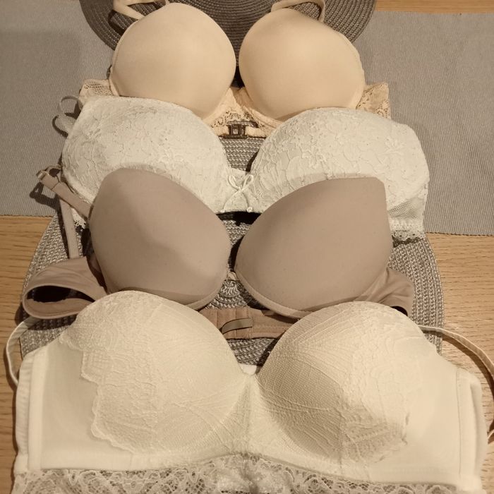 Zestaw 4 biustonoszy 75B