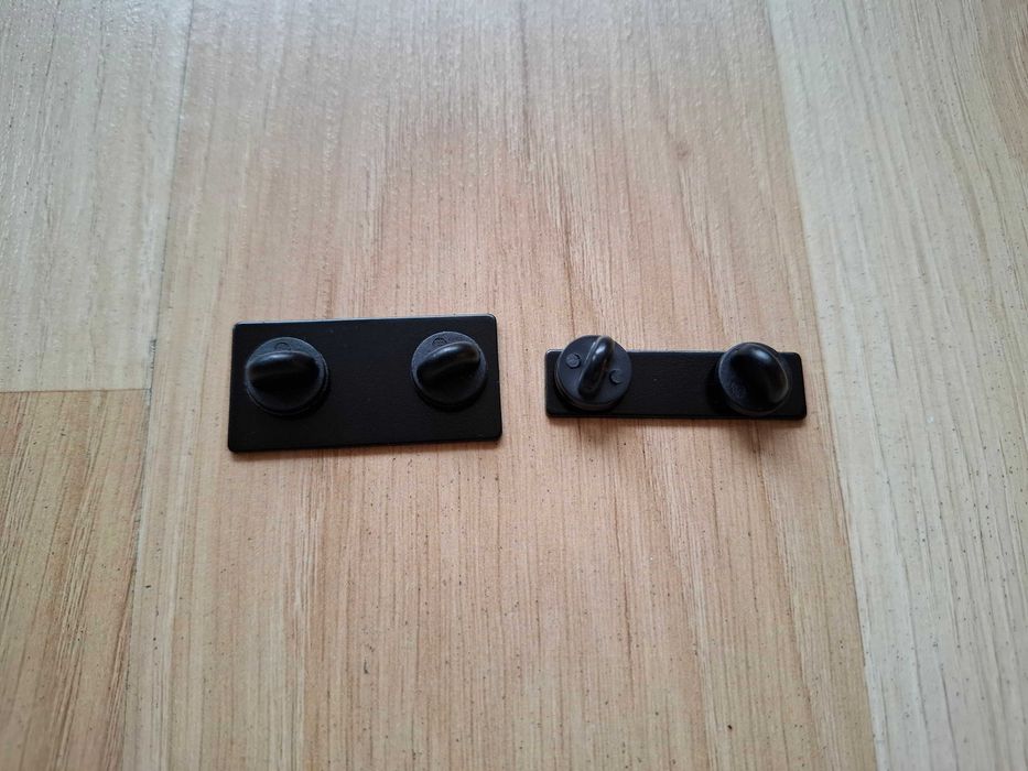 Zestaw dwóch przypinek pinów AMD Official Developer Pin Pack