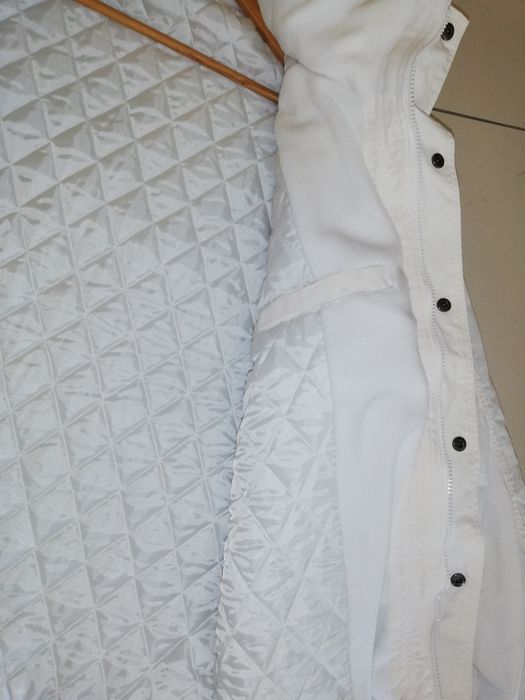 Blusão forro interior em branco