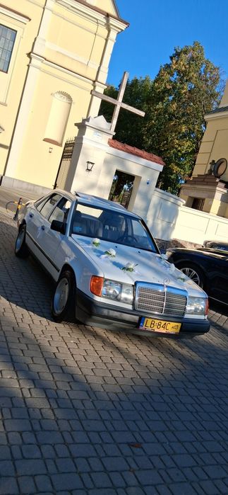 Auto do ślubu na imprezy okolicznościowe Mercedes w124
