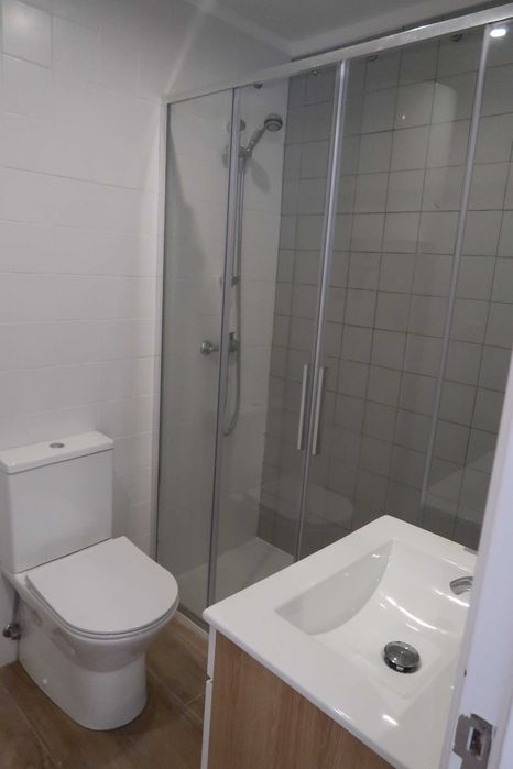 Magnífico T0 Remodelado, junto à Estação do Cacém