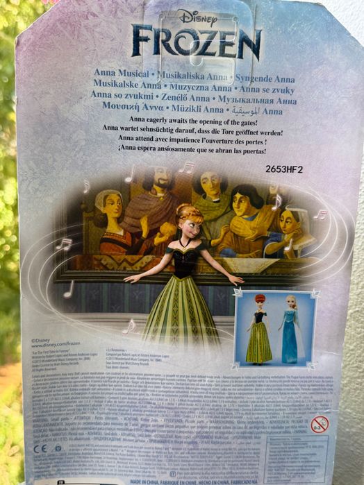 Boneca frozen que canta
