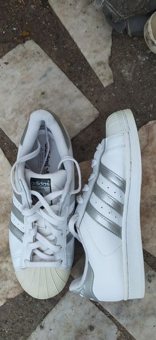 Tênis ADIDAS Superstar