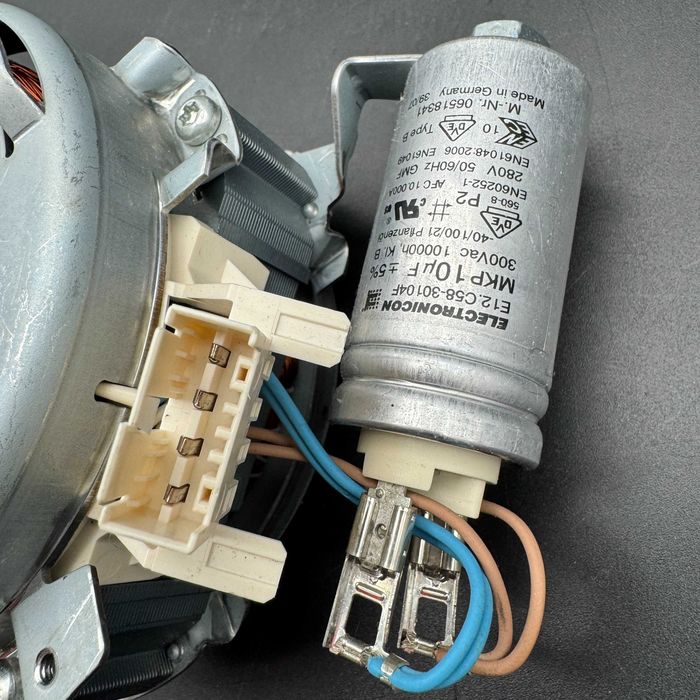 Silnik pompy myjącej zmywarki Miele