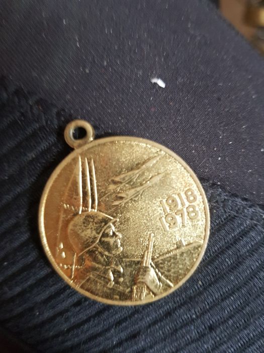 Medal jubileuszowy „60 lat Sił Zbrojnych ZSRR”