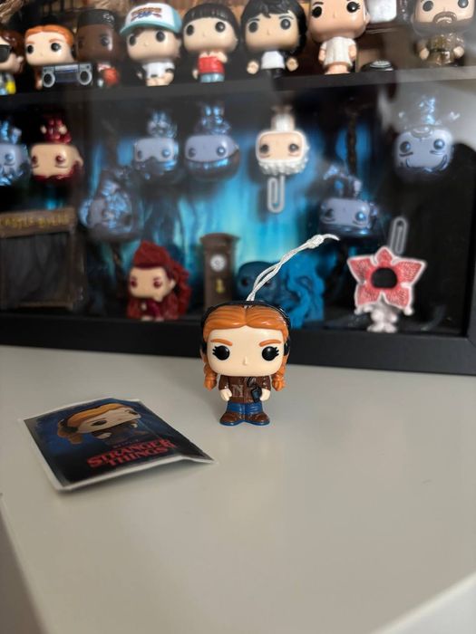 13 figurek Stranger Things Kinder Joy Funko Pop