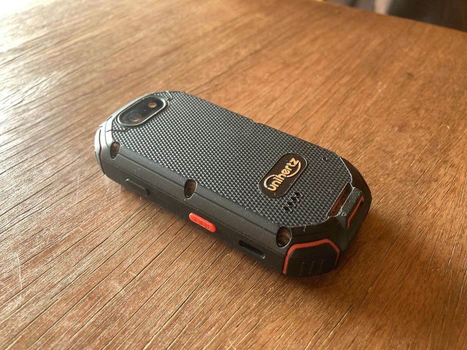 Telemóvel Unihertz ATOM