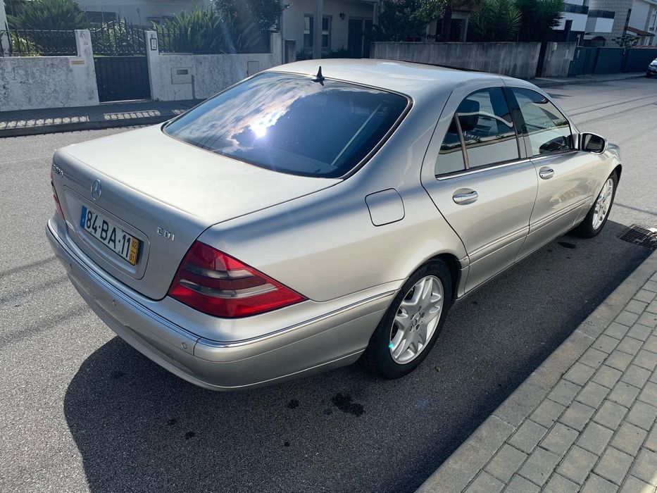 Vende-se espetacular Mercedes-Benz Classe S 320 (W220)