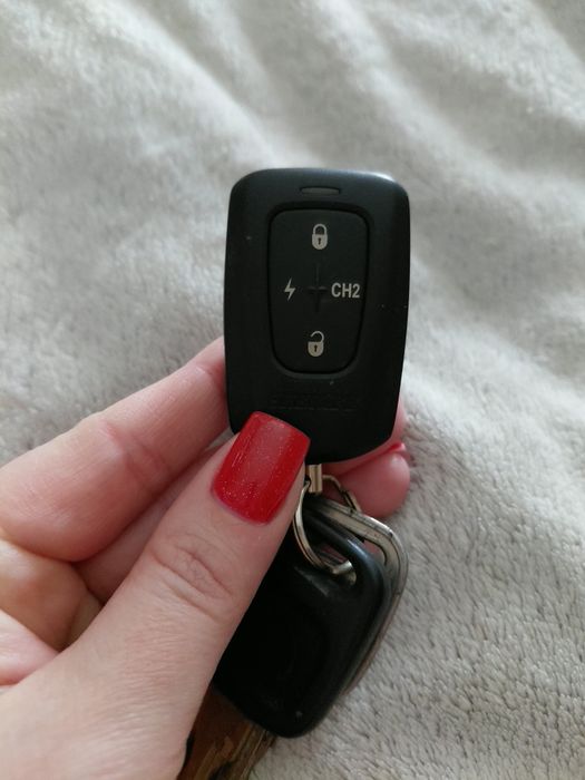 Продам брелок сигнализации